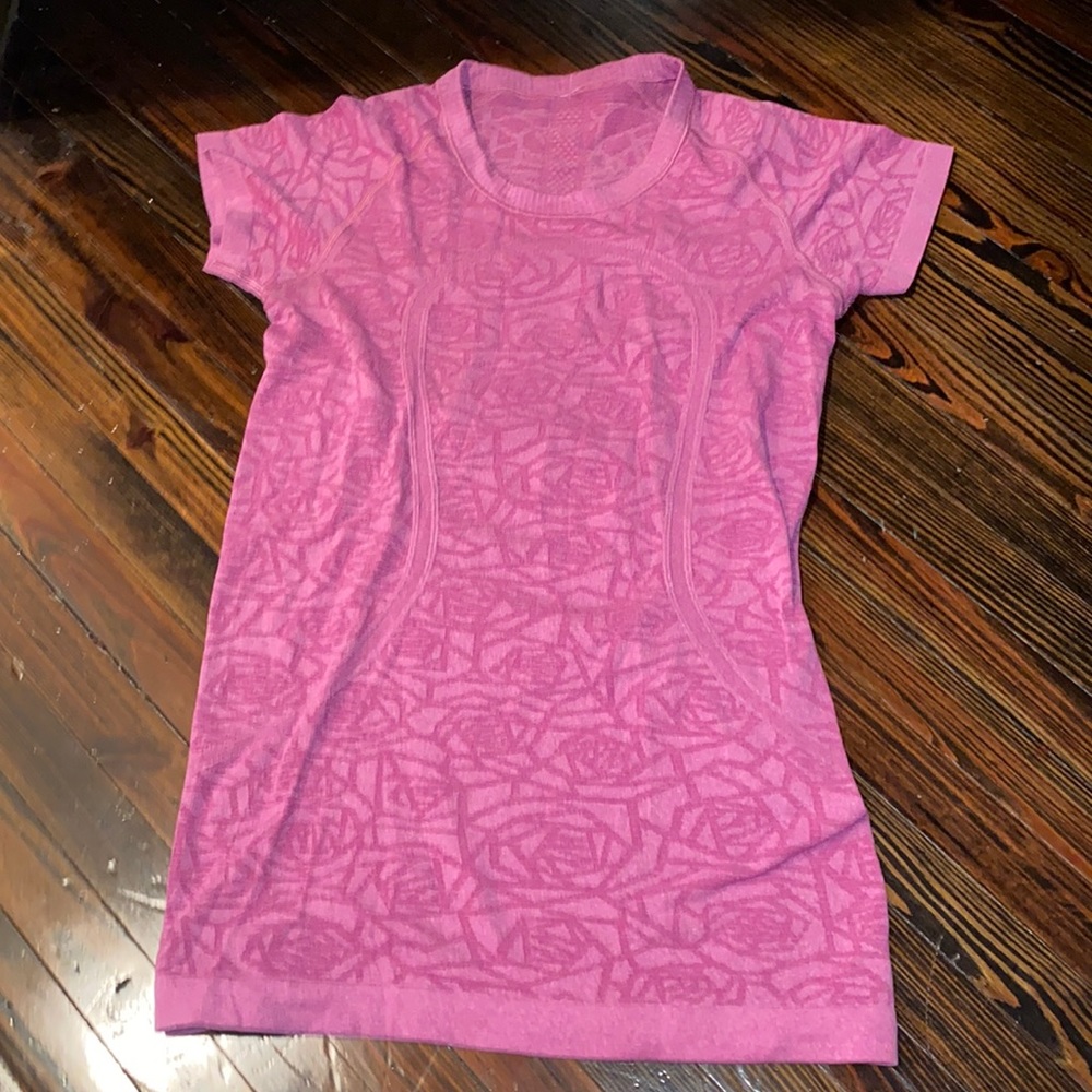Lululemon swiftly tee